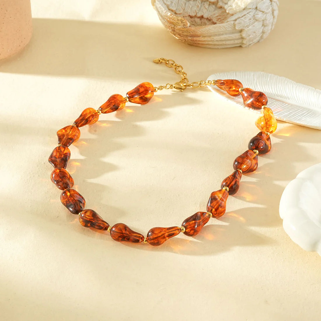 Brown Ladies Necklace with Resin Beads – Gold-colored Stainless Steel – Statement Necklace | Twinolo