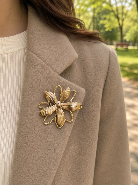 Gold-colored Flower Brooch – Stainless Steel | Twinolo
