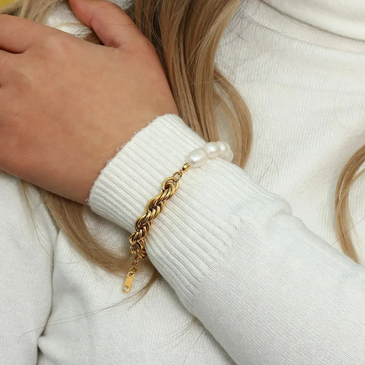 Freshwater Pearl Bracelet with Link Chain – Timeless & Elegant | Twinolo
