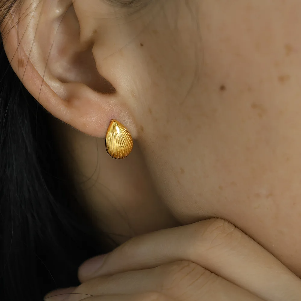 Shell Stud Earrings – Natural Summer Style | Twinolo