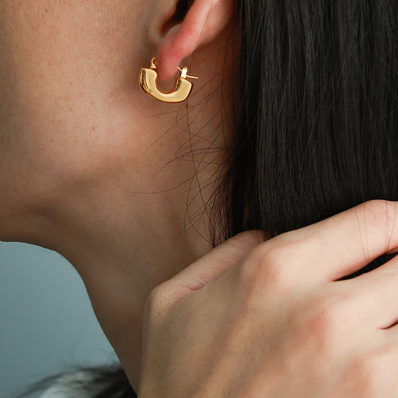 Mini Hoops – Subtle and Versatile | Twinolo