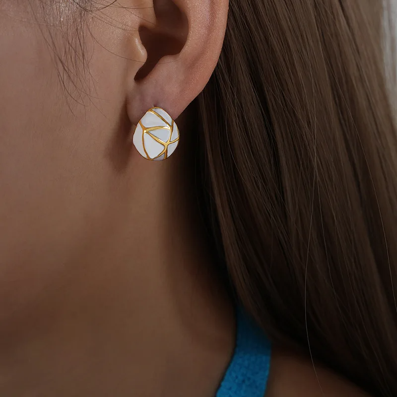 Gold-White Stud Earrings – Fresh & Stylish | Twinolo