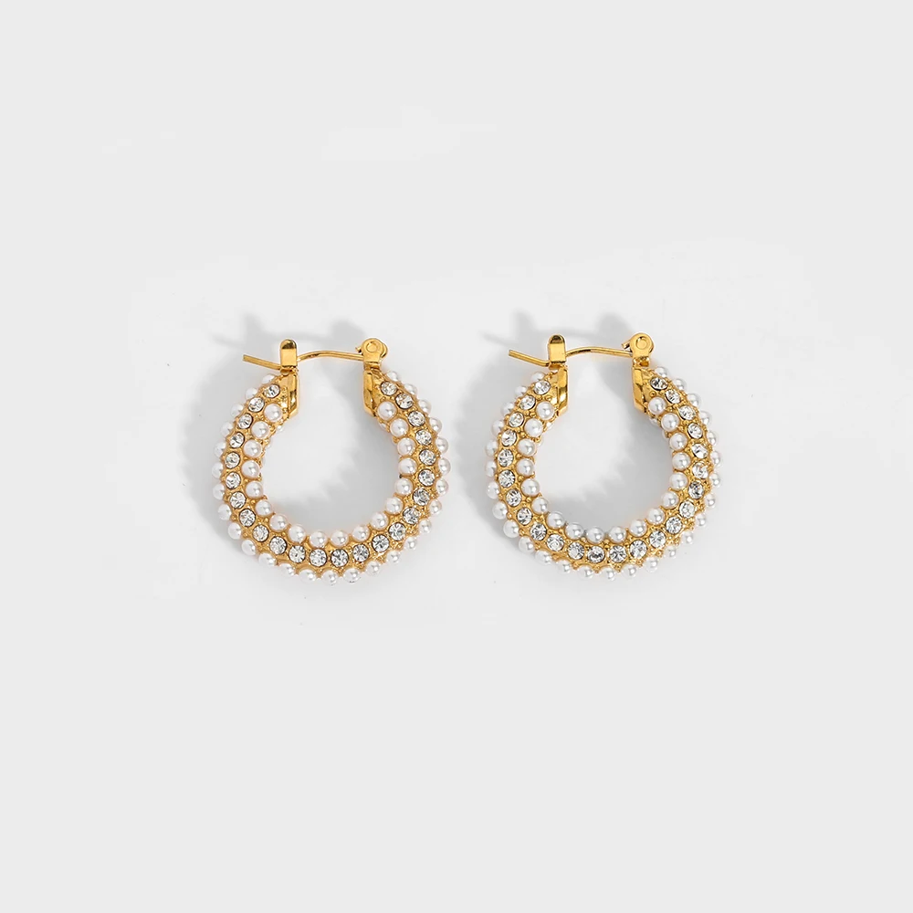 Gold Hoop Earrings with Pearl – Classic Style | Twinolo