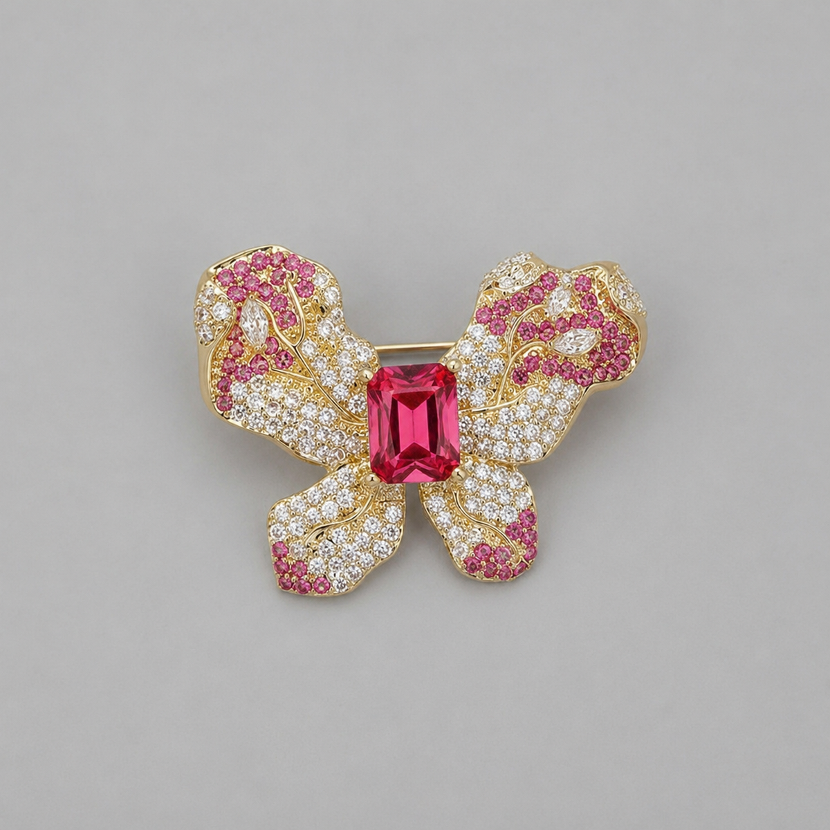 Luxury Butterfly Brooch with Zirconia – 14K Gold Plated | Twinolo