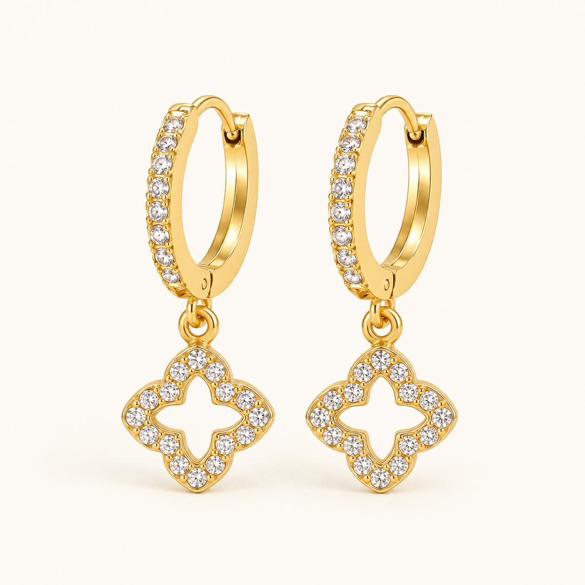 Goudkleurige Clover Oorbellen Dames met Zirkonia | TWINOLO