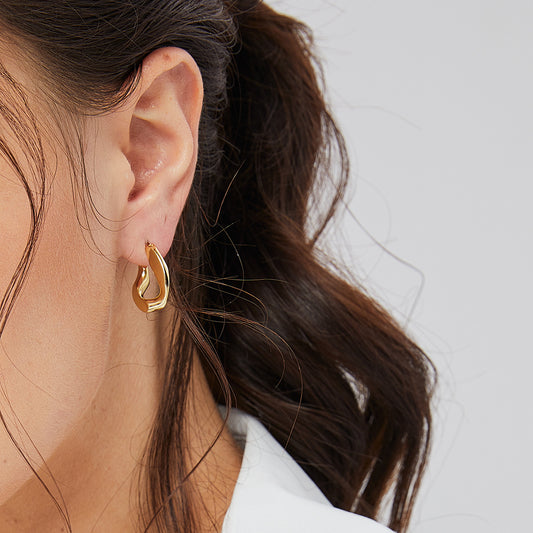 Gold Hoop Earrings – Timeless & Classic | Twinolo