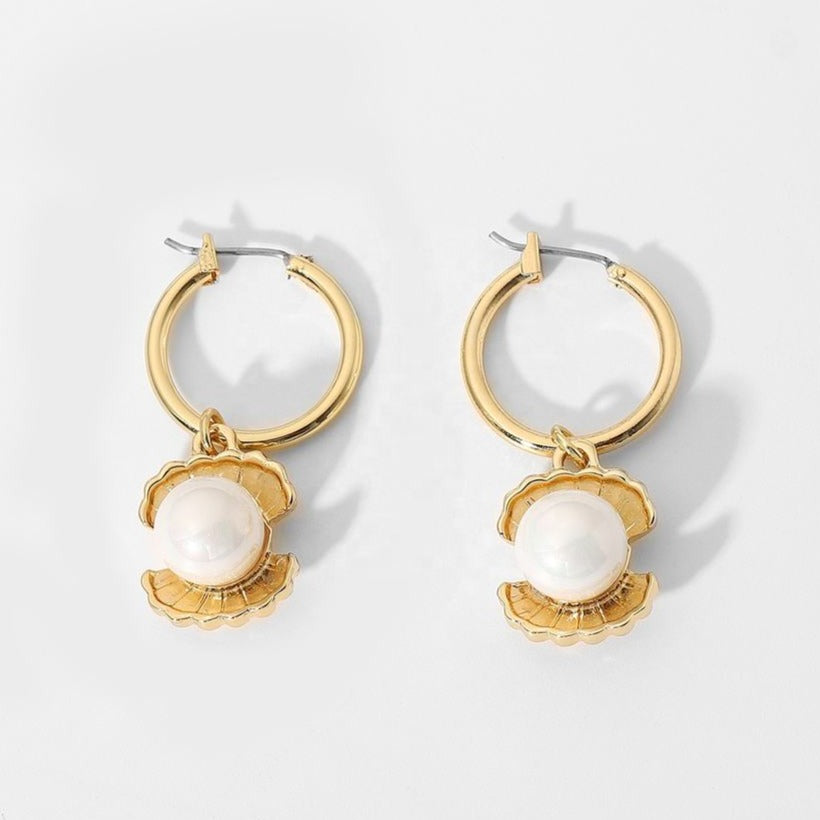 Hoop Earrings with Shiny Pearl – Luxury & Elegant | Twinolo