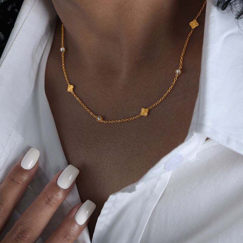 Necklace with Pendant – Elegant & Timeless | Twinolo
