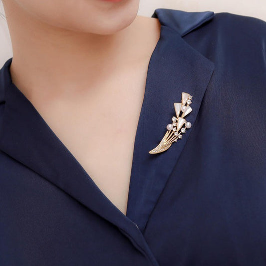 Flower Brooch - Elegant Brooch with Crystals | Twinolo