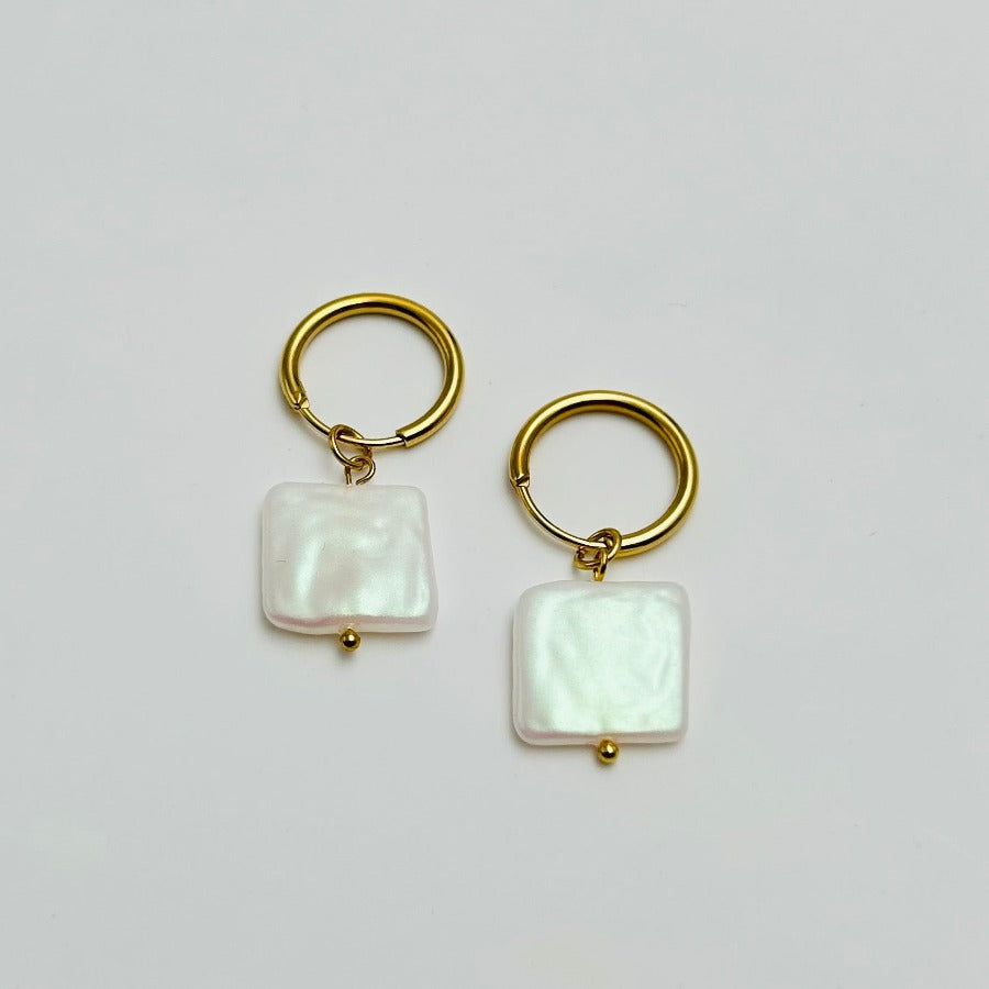 Hoop Earrings with Pearl Charm – Delicate & Trendy | Twinolo