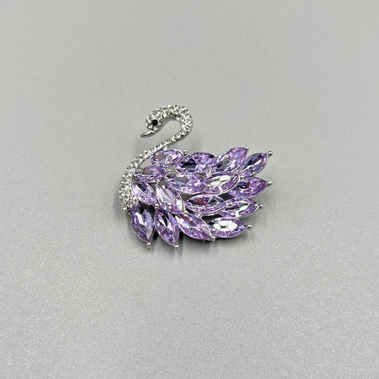 Brooch - Elegant Brooch with Crystals | Twinolo