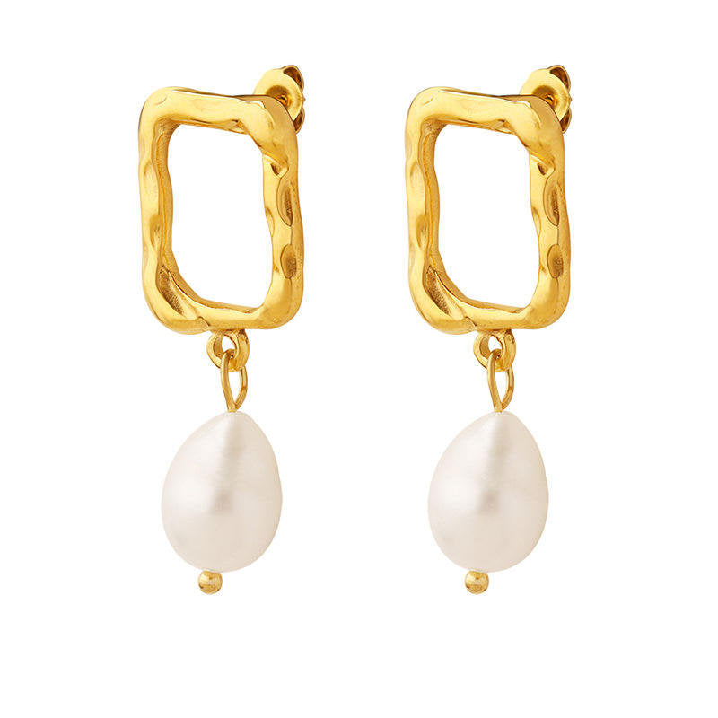 Gold Earrings with Subtle Pearl – Minimalist Class | Twinolo