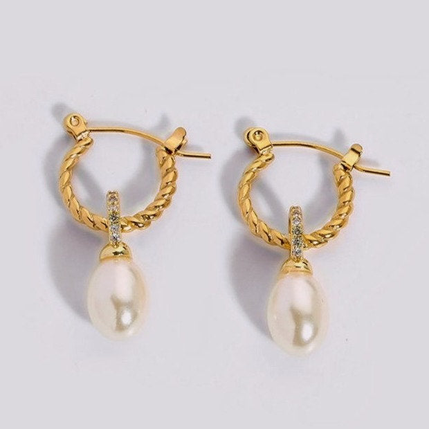 Hoop Earrings with Dangling Pearl – Feminine & Sophisticated | Twinolo