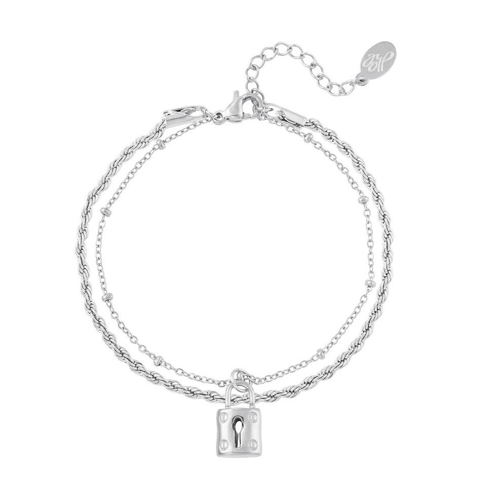 Bracelet with Padlock – Cool & Trendy | Twinolo