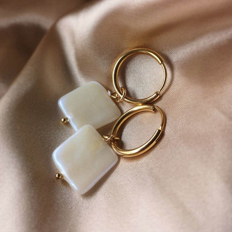 Hoop Earrings with Pearl Charm – Delicate & Trendy | Twinolo