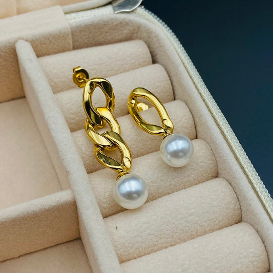 Pearl and Link Chain Earrings – Modern & Elegant | Twinolo