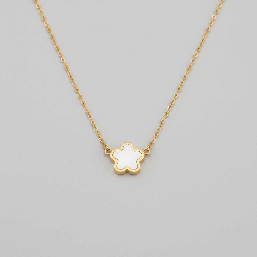 Clover Necklace – Stylish & Timeless | Twinolo