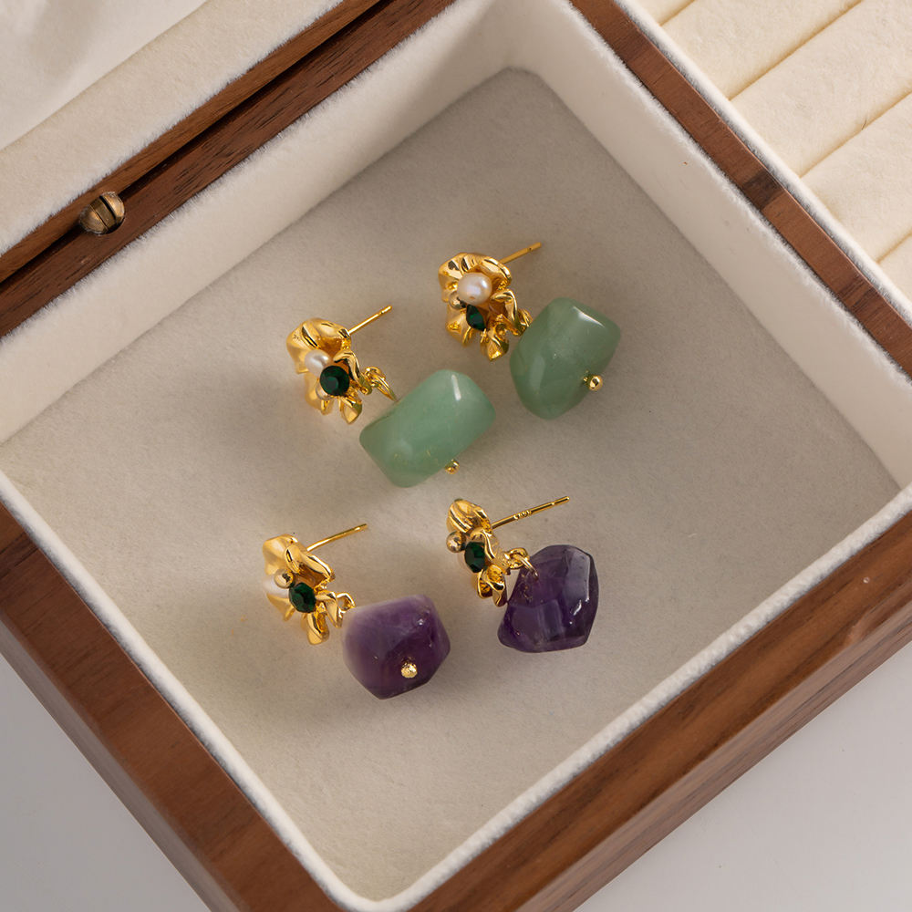 Flower Earrings with Hanging Stone – Purple or Green | Twinolo