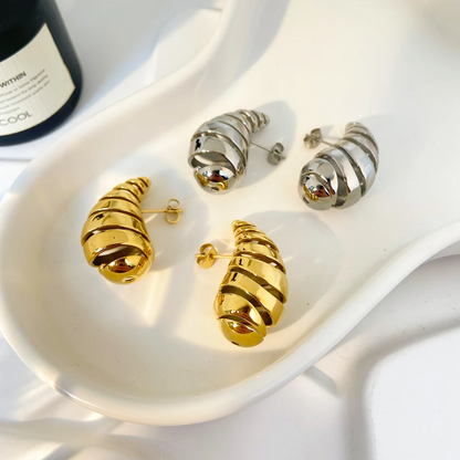 Minimalist Teardrop Earrings – Subtle Style | Twinolo