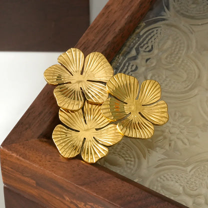 Golden Flowers Brooch – Elegant Design with 3 Flowers - Stainless Steel | Twinolo