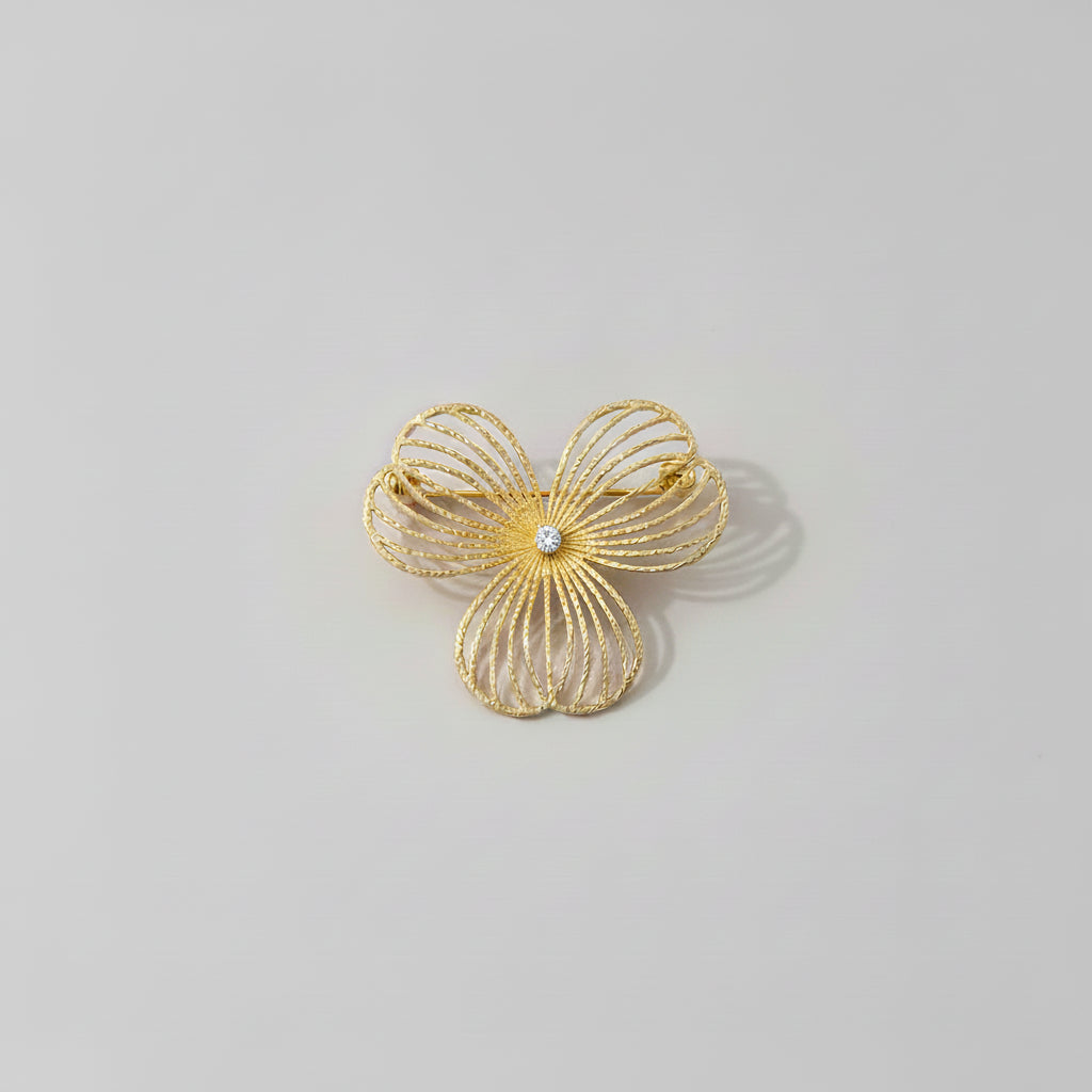 Golden Flower Brooch with Crystal – Stainless Steel – Elegant Design | Twinolo