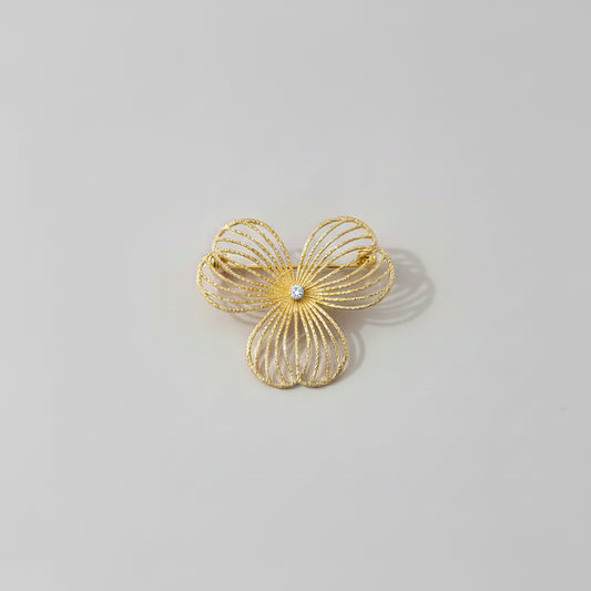 Golden Flower Brooch with Crystal – Stainless Steel – Elegant Design | Twinolo