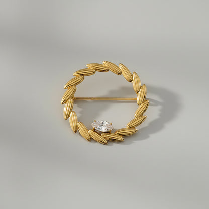 Golden Wreath Brooch – Elegant Design with Stone - Stainless Steel | Twinolo
