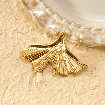 Golden Ginkgo Leaf Brooch – Stainless Steel – Elegant & Timeless Design | Twinolo