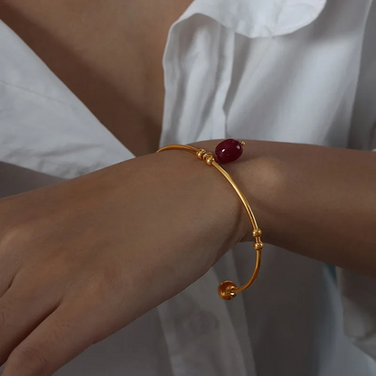 Cuff Bracelet with Stone – Stylish & Modern | Twinolo 