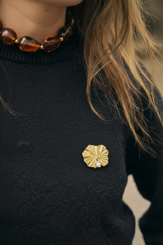Golden Leaf Brooch – Statement Design with Stone – Stainless Steel | TWINOLO