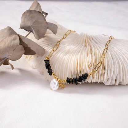 Necklace with Sun Pendant and Pearl – Trendy Gold-Colored Design | Twinolo