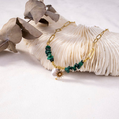 Necklace with Sun Pendant and Pearl – Trendy Gold-Colored Design | Twinolo