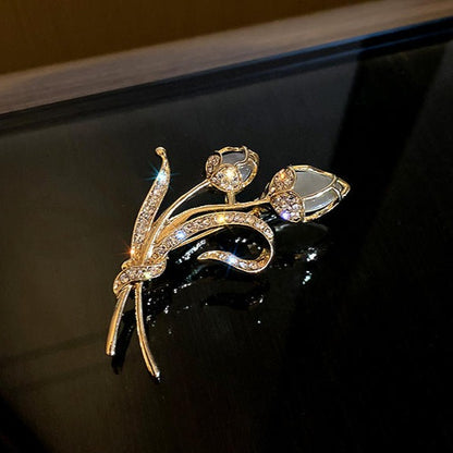 Flower Brooch - Elegant Brooch with Crystals | Twinolo