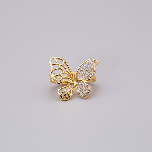 🦋 Butterfly Brooch in Gold-Tone Design – Minimalist & Elegant | Twinolo