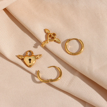 Hoop Earrings with Heart – Loving Design | Twinolo