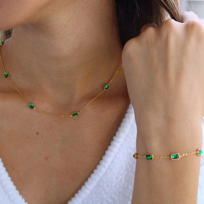 Green Zirconia Necklace – Elegant & Stylish | Twinolo
