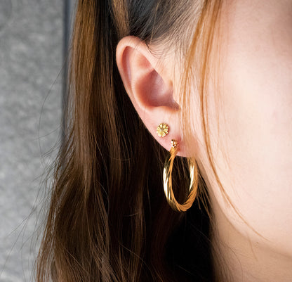 Croissant Earrings – Sophisticated Texture &amp; Shine | Twinolo