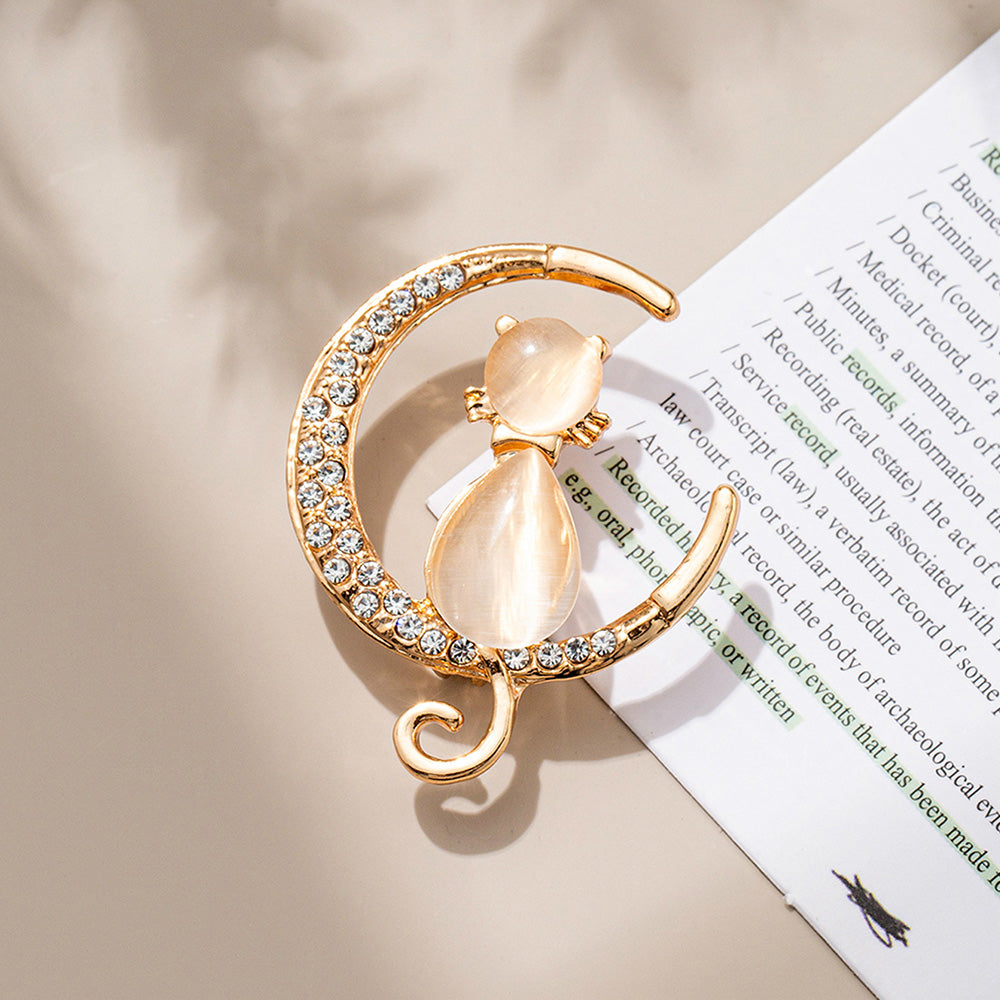 🌙 Golden Cat Brooch with Crystals | Twinolo
