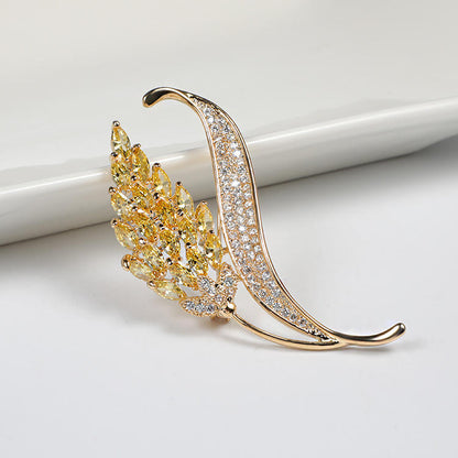 Flower Brooch - Elegant Brooch with Crystals | Twinolo
