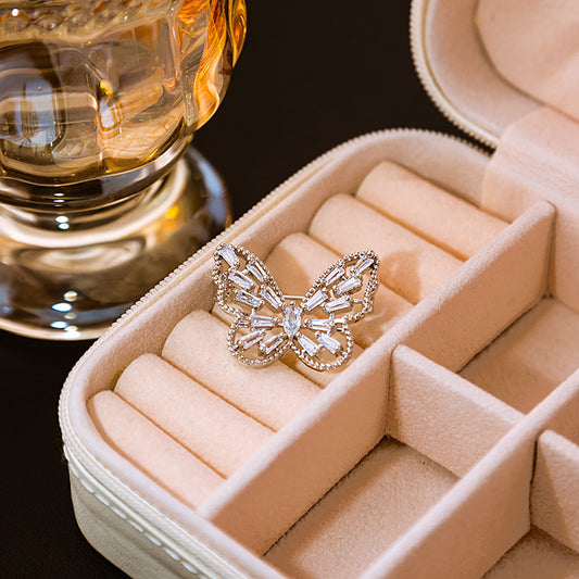 🦋 Butterfly Brooch with Crystals – Elegant Gold-Colored Brooch | Twinolo