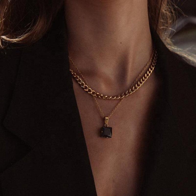 Necklace with Zirconia Pendant – Sparkling and Elegant | Twinolo