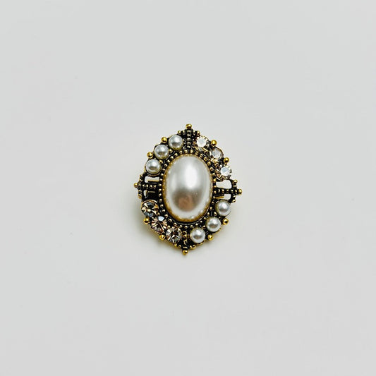 Brooch - Elegant Brooch with Crystals and Pearl
