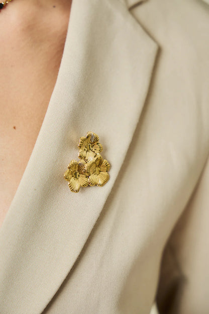 Golden Flowers Brooch – Elegant Design with 3 Flowers - Stainless Steel | Twinolo