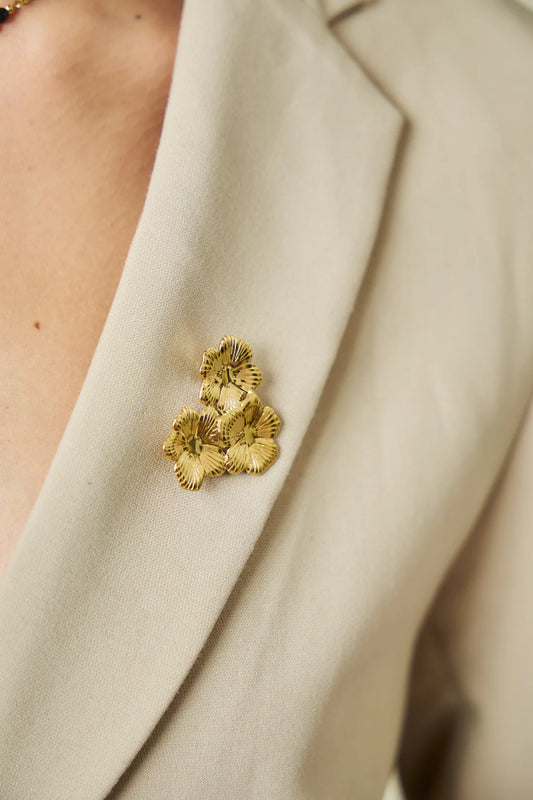 Golden Flowers Brooch – Elegant Design with 3 Flowers - Stainless Steel | Twinolo