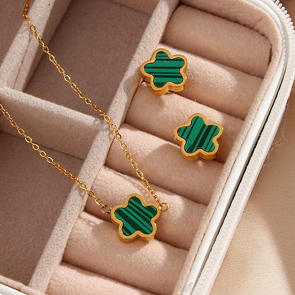 Clover Necklace – Stylish & Timeless | Twinolo
