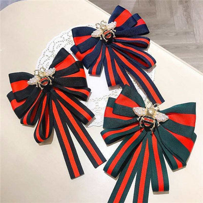 🎀 Bow Brooch - Elegant Brooch with Bee Design | Twinolo