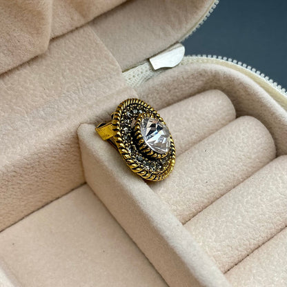 Brooch - Elegant Brooch with Crystals | Twinolo