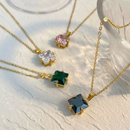 Necklace with Zirconia Pendant – Sparkling and Elegant | Twinolo