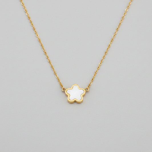 Clover Necklace – Stylish & Timeless | Twinolo