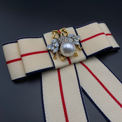 🎀 Bow Brooch - Elegant Brooch with Bee Design | Twinolo